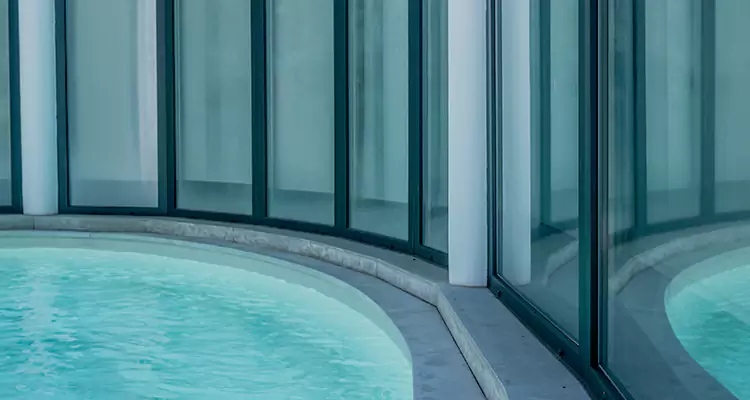 Repair Polyester Screen for Pool Enclosure in Valrico, FL