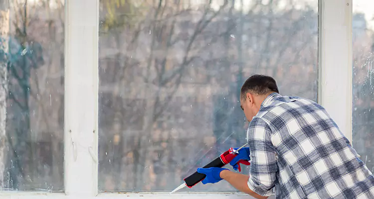 Quality Sliding Shower Door Repair for Closing Issues in Valrico, FL